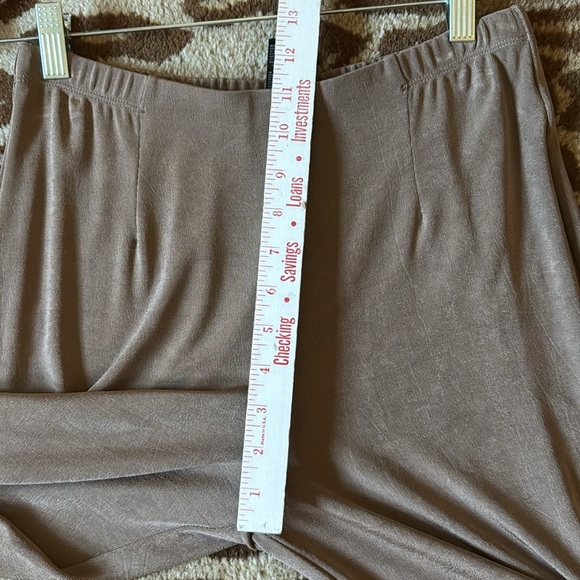 Chico's Travelers Pull On Pants Womens 1 8/10R Slinky Knit Cocoa Brown straight - Picture 6 of 11